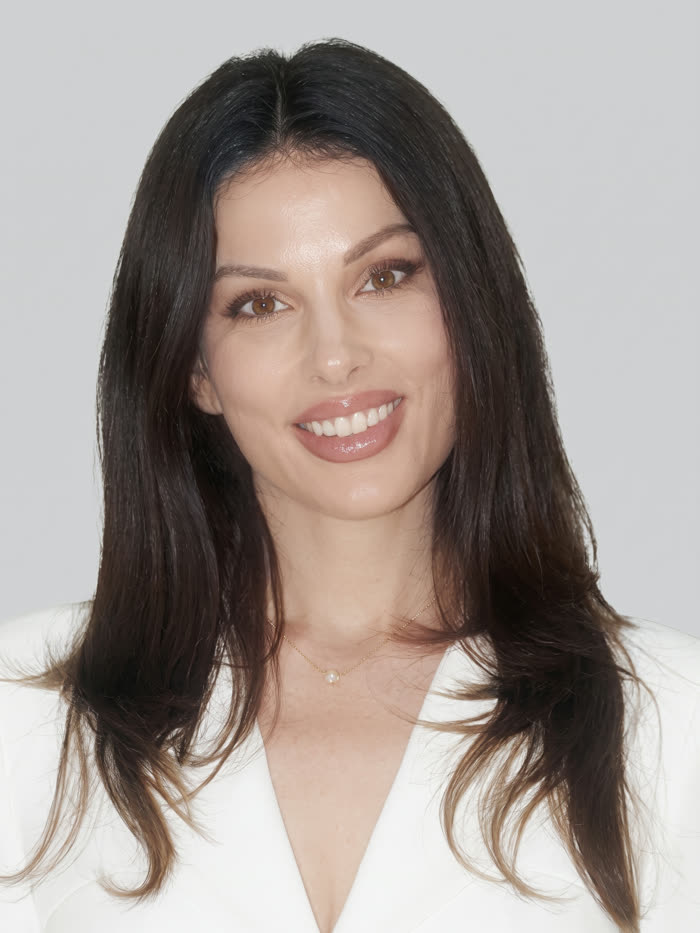 Dr Ksenia Butova